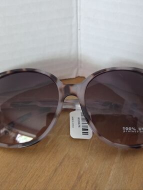 Torrid Tortoiseshell Sunglasses with Brown Gradient Lenses